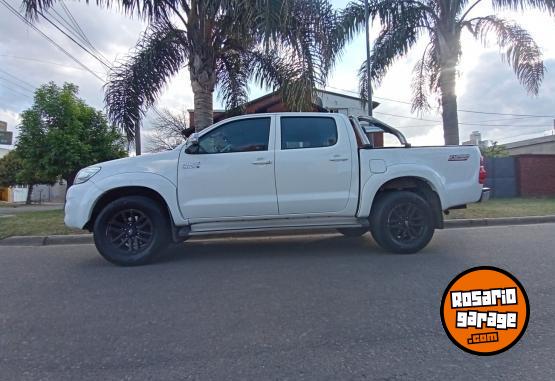 Camionetas - Toyota Hilux SRV 3.0 2013 Diesel 200000Km - En Venta