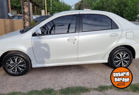 Autos - Toyota Etios 2021 Nafta 58475Km - En Venta