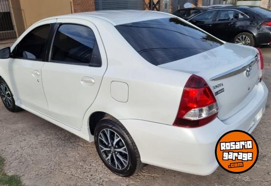 Autos - Toyota Etios 2021 Nafta 58475Km - En Venta