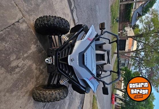 Cuatris y UTVs - CF Zforce 1000 2022  1400Km - En Venta