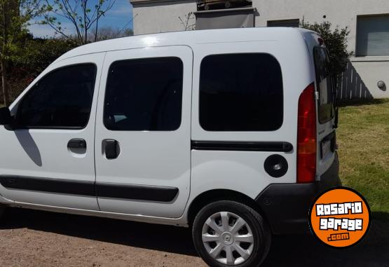 Utilitarios - Renault Kangoo 2018 GNC 147000Km - En Venta