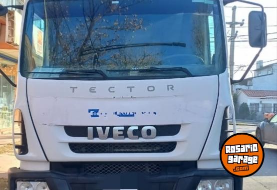 Camiones y Gras - Fiat Iveco largo hidrogrua - En Venta