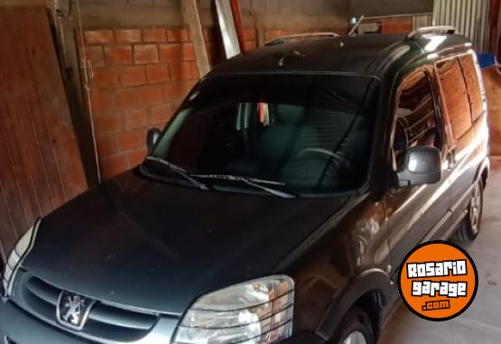 Utilitarios - Peugeot Partner patagnica 2011 GNC 245000Km - En Venta