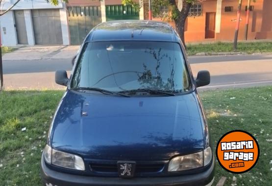 Utilitarios - Peugeot Partner 2009 Diesel 111111Km - En Venta