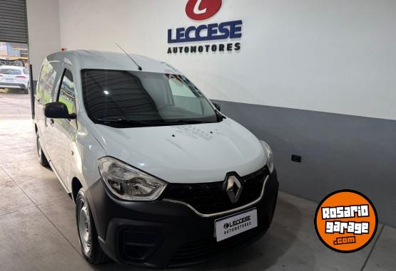 Utilitarios - Renault Kangoo 2020 Nafta 102000Km - En Venta