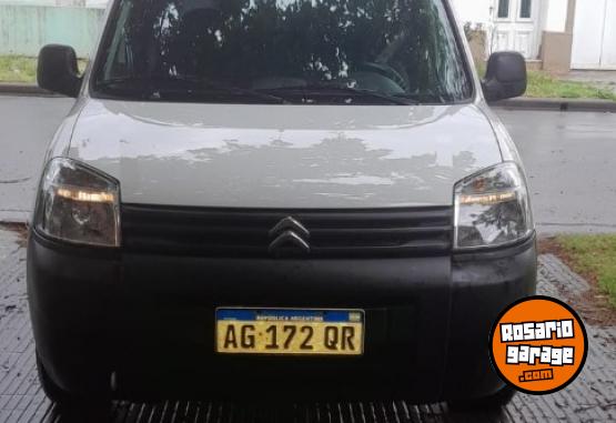 Utilitarios - Citroen Berlingo 2023 GNC 4200Km - En Venta