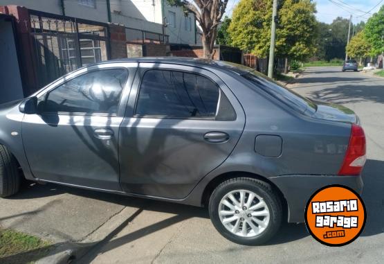 Autos - Toyota ETIOS 2014 Nafta 118600Km - En Venta