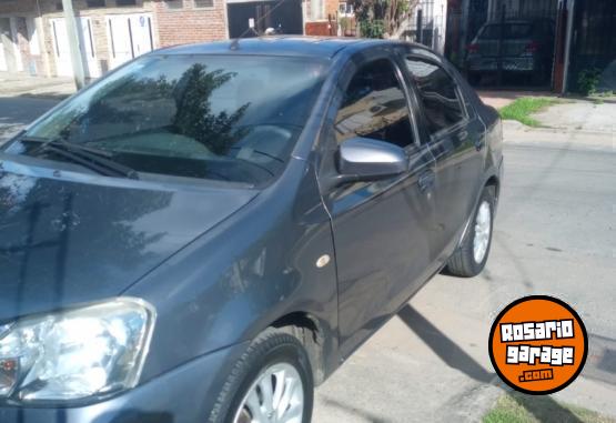 Autos - Toyota ETIOS 2014 Nafta 118600Km - En Venta