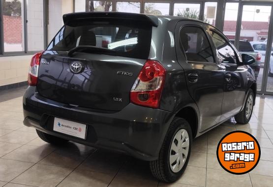 Autos - Toyota ETIOS X 2022 Nafta 73153Km - En Venta