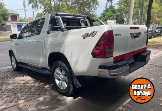 Camionetas - Toyota Hilux Srv 2018 Diesel 120000Km - En Venta