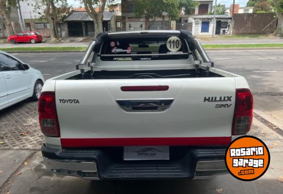 Camionetas - Toyota Hilux Srv 2018 Diesel 120000Km - En Venta