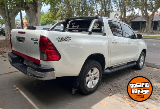 Camionetas - Toyota Hilux Srv 2018 Diesel 120000Km - En Venta