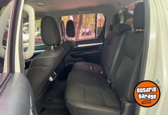 Camionetas - Toyota Hilux Srv 2018 Diesel 120000Km - En Venta