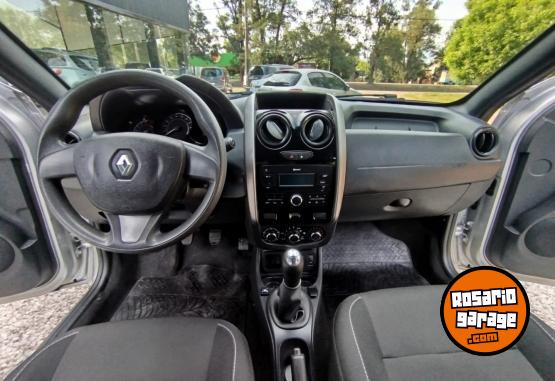 Autos - Renault DUSTER 2019 GNC 70000Km - En Venta