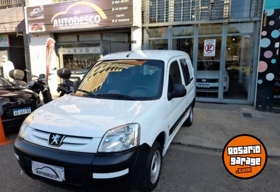 Utilitarios - Peugeot Partner 2019 GNC 130000Km - En Venta