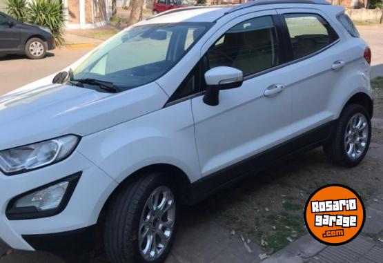 Autos - Ford EcoSport Titanium 2017 Nafta 110000Km - En Venta