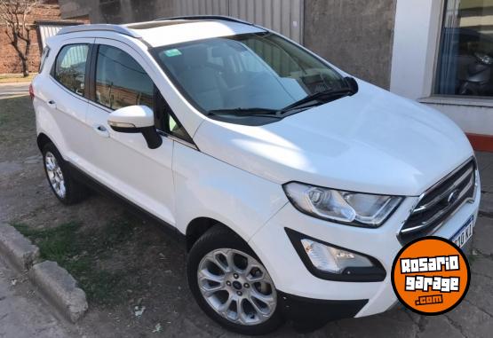 Autos - Ford EcoSport Titanium 2017 Nafta 110000Km - En Venta