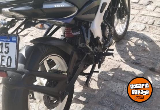 Motos - Bajaj 160ns 2022 Nafta 22000Km - En Venta