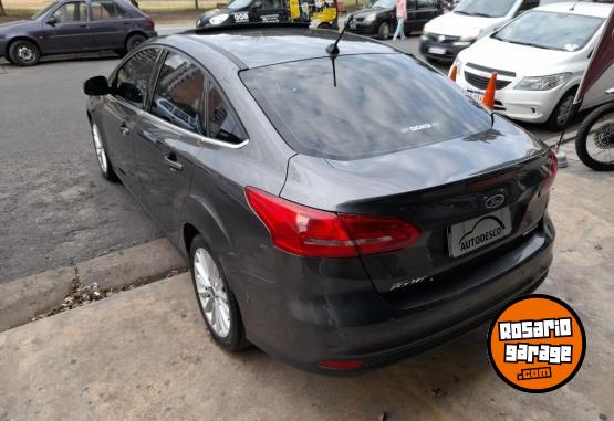 Autos - Ford Focus 2017 Nafta 102000Km - En Venta