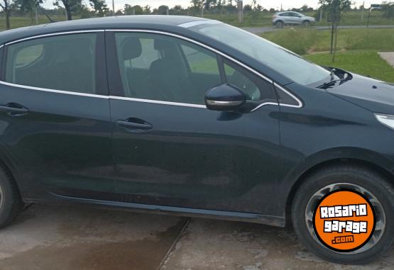 Autos - Peugeot 208 fellini 2014 Nafta 147000Km - En Venta