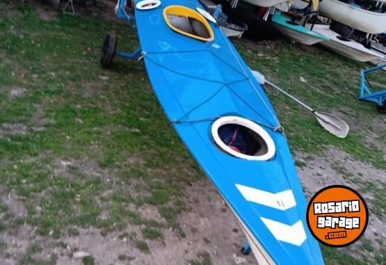 Deportes Náuticos - Vendo Kayak Baum doble cerrado - En Venta