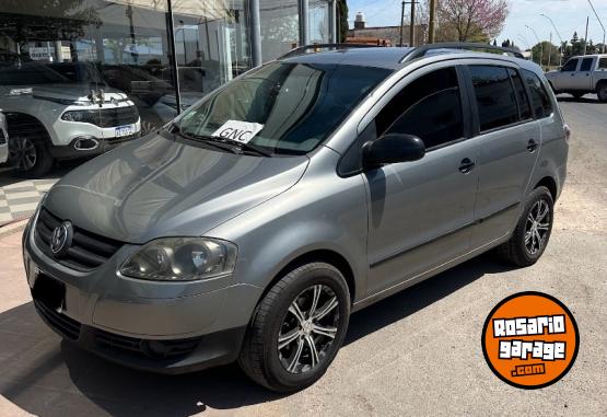 Autos - Volkswagen Suran 2010 GNC 200000Km - En Venta