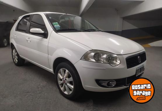 Autos - Fiat PALIO ESSENCE 2011 Nafta 130000Km - En Venta