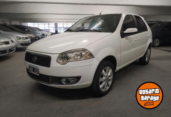 Autos - Fiat PALIO ESSENCE 2011 Nafta 130000Km - En Venta