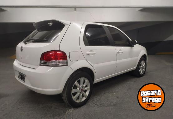 Autos - Fiat PALIO ESSENCE 2011 Nafta 130000Km - En Venta