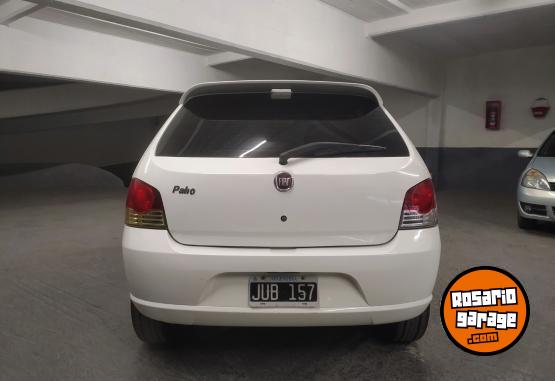 Autos - Fiat PALIO ESSENCE 2011 Nafta 130000Km - En Venta