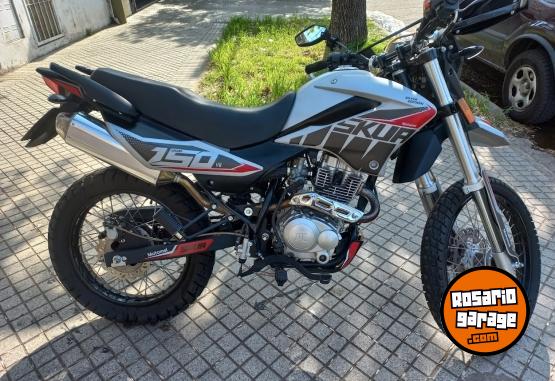 Motos - Motomel Skua Silver Edition 2021 Nafta 12000Km - En Venta