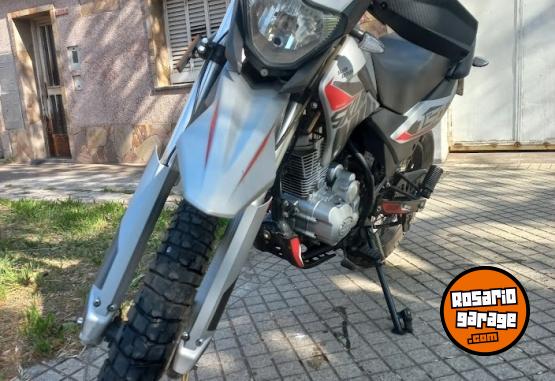 Motos - Motomel Skua Silver Edition 2021 Nafta 12000Km - En Venta