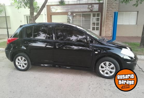 Autos - Toyota Nissan 2014 Nafta 90000Km - En Venta