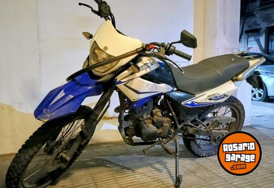 Motos - Motomel SKUA 2017 Nafta 14000Km - En Venta