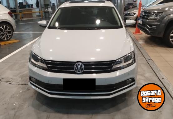 Autos - Volkswagen VENTO 1.4T HIGHLINE AT 2017 Nafta 57000Km - En Venta