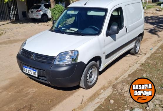 Utilitarios - Citroen Berlingo 2024 Nafta 20000Km - En Venta