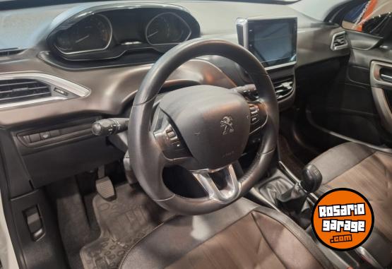 Autos - Peugeot 2008 FELINE 1.6 MT 2018 Nafta 50000Km - En Venta