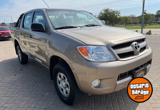 Camionetas - Toyota Hilux dx 2008 Diesel 240000Km - En Venta