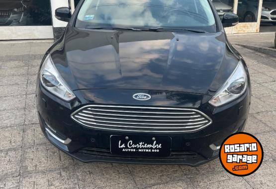 Autos - Ford Focus Titanium AT 4P 2016 Nafta 105000Km - En Venta