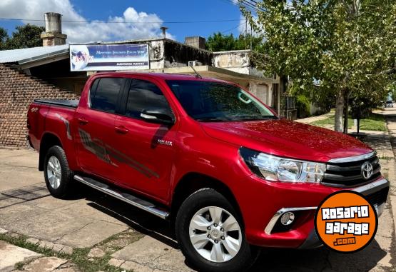 Camionetas - Toyota Hilux Sr 2017 Diesel 80000Km - En Venta