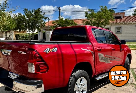 Camionetas - Toyota Hilux Sr 2017 Diesel 80000Km - En Venta