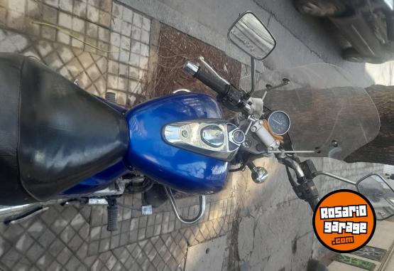 Motos - Bajaj Avenger 2013 Nafta 40000Km - En Venta