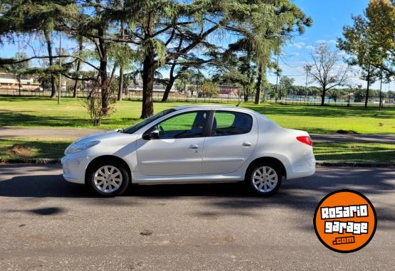 Autos - Peugeot 207 2013 Nafta 140000Km - En Venta