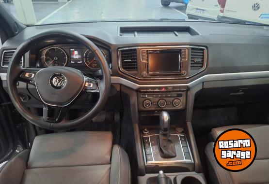 Camionetas - Volkswagen AMAROK V6 HIGHLINE AT 2023 Diesel 9800Km - En Venta