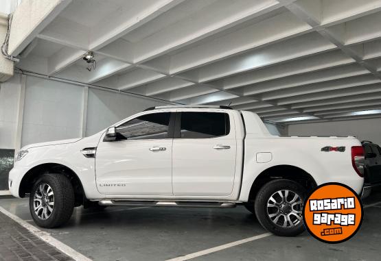 Camionetas - Ford RANGER 3,2 LIMITED 4X4 AT 2022 Diesel 18656Km - En Venta