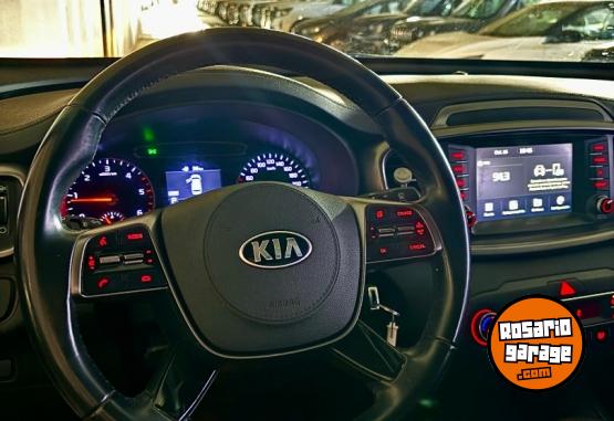 Camionetas - Kia Sorento EX 4X2 CRDI 2018 Diesel 129000Km - En Venta