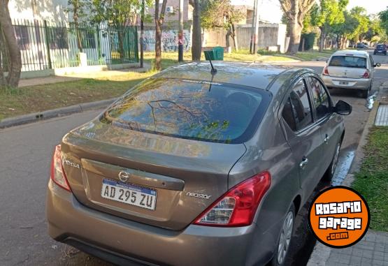 Autos - Nissan Versa 2018 Nafta 144000Km - En Venta