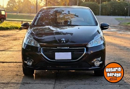 Autos - Peugeot 208 2014 Nafta 110000Km - En Venta