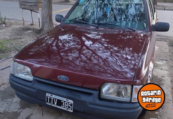 Autos - Ford Escort 1.8 ghia s 1993 Nafta 107000Km - En Venta