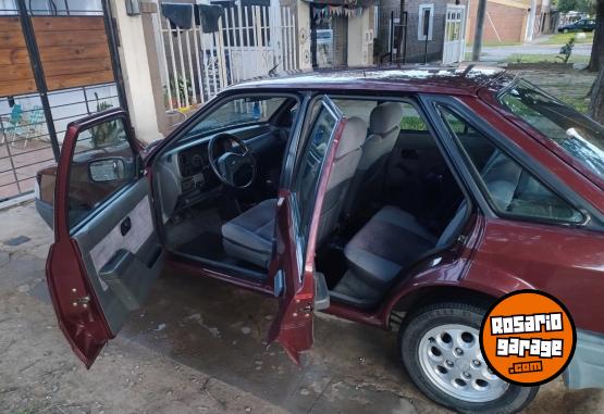 Autos - Ford Escort 1.8 ghia s 1993 Nafta 107000Km - En Venta